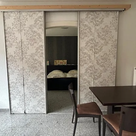 Innenstadt-messejuwel: Zentral Und Komfortabel Lejlighed *